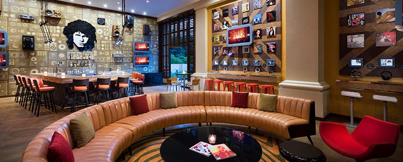 principales bares en vallarta, hard rock hotel vallarta