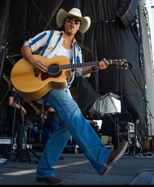 Rockin Country Christmas featuring Nolan Sotillo 