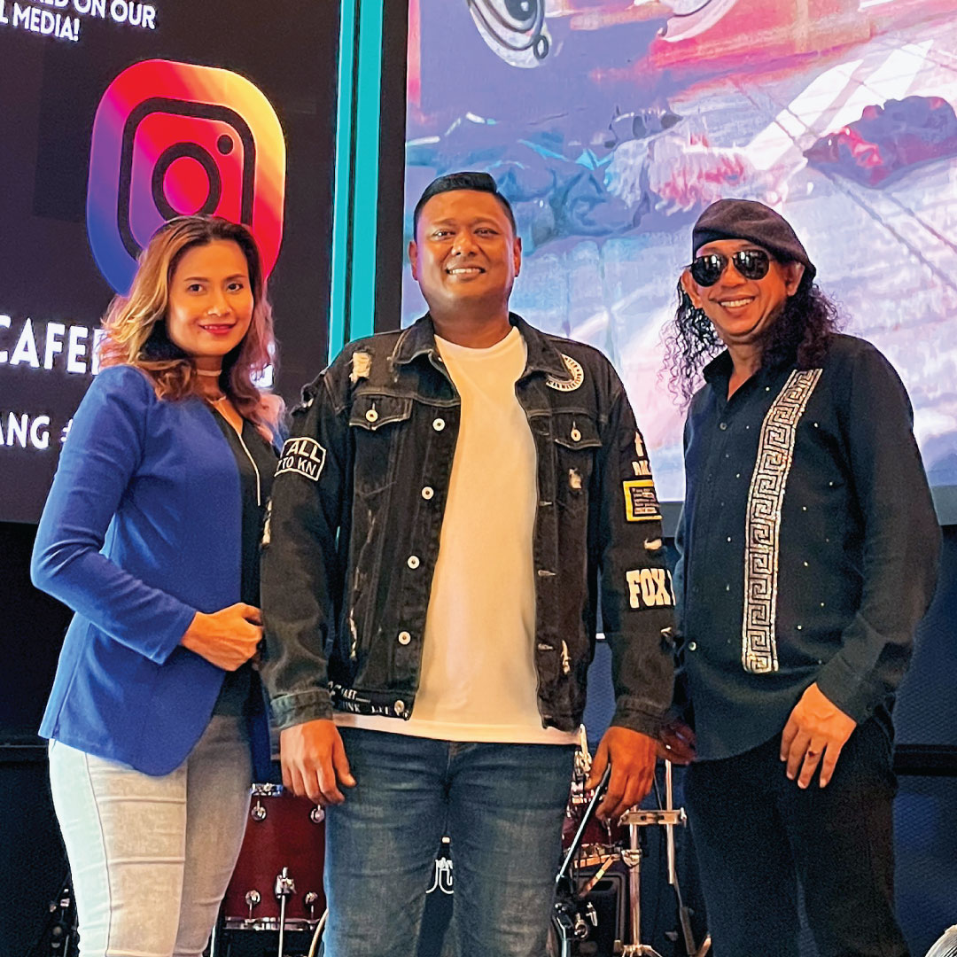 Live Music by Groove Mantra