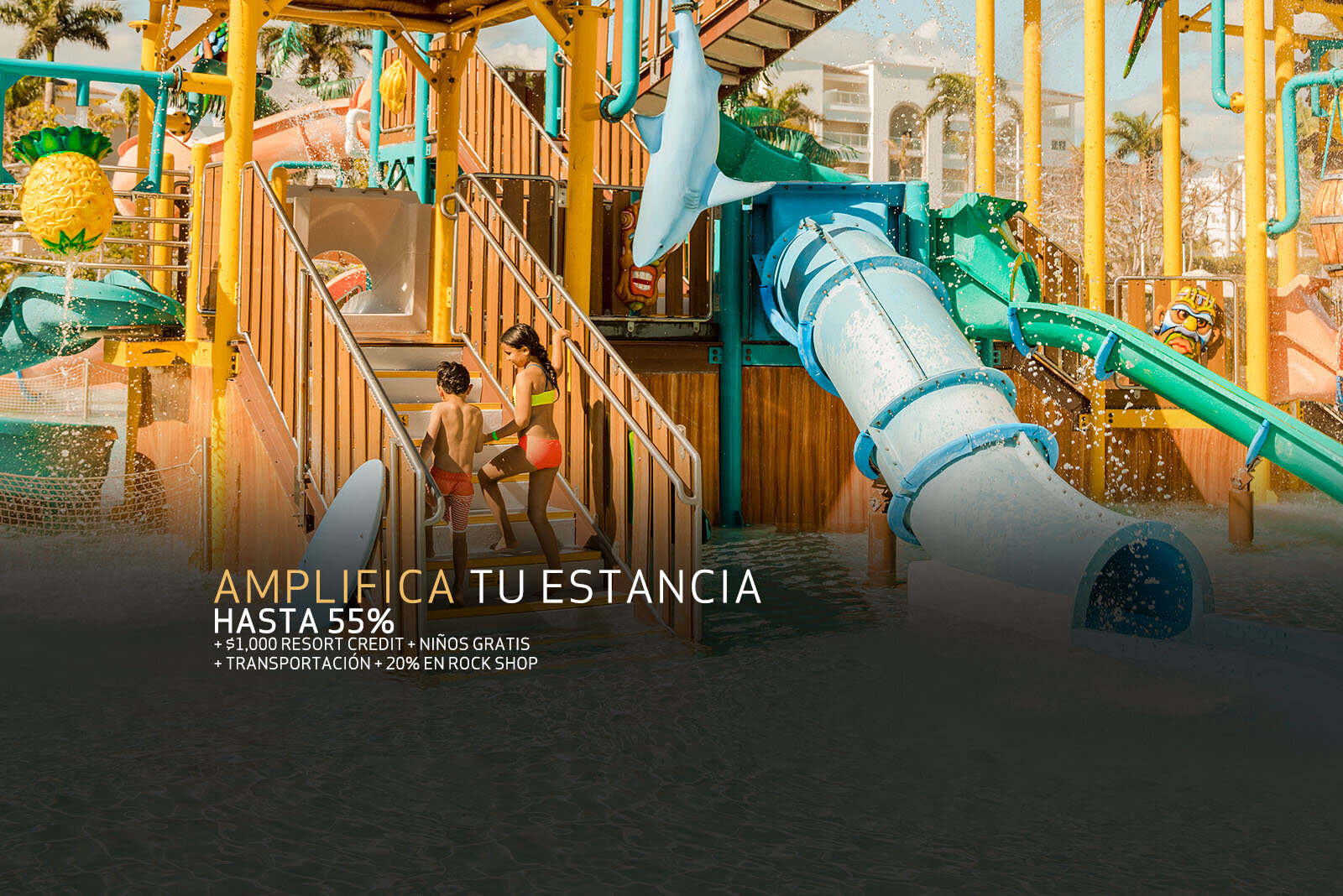 Un grupo de personas sentadas en una cama